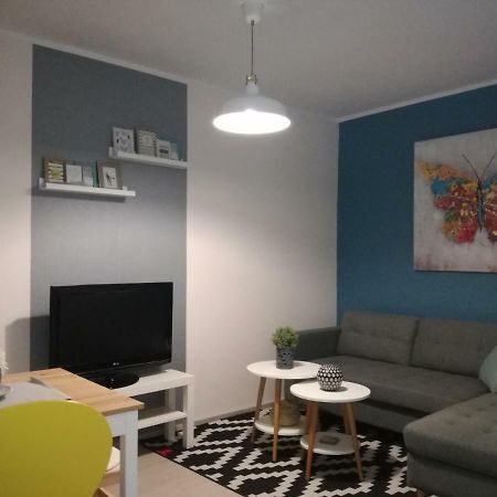 Apartment Life Is Good Split Exterior photo